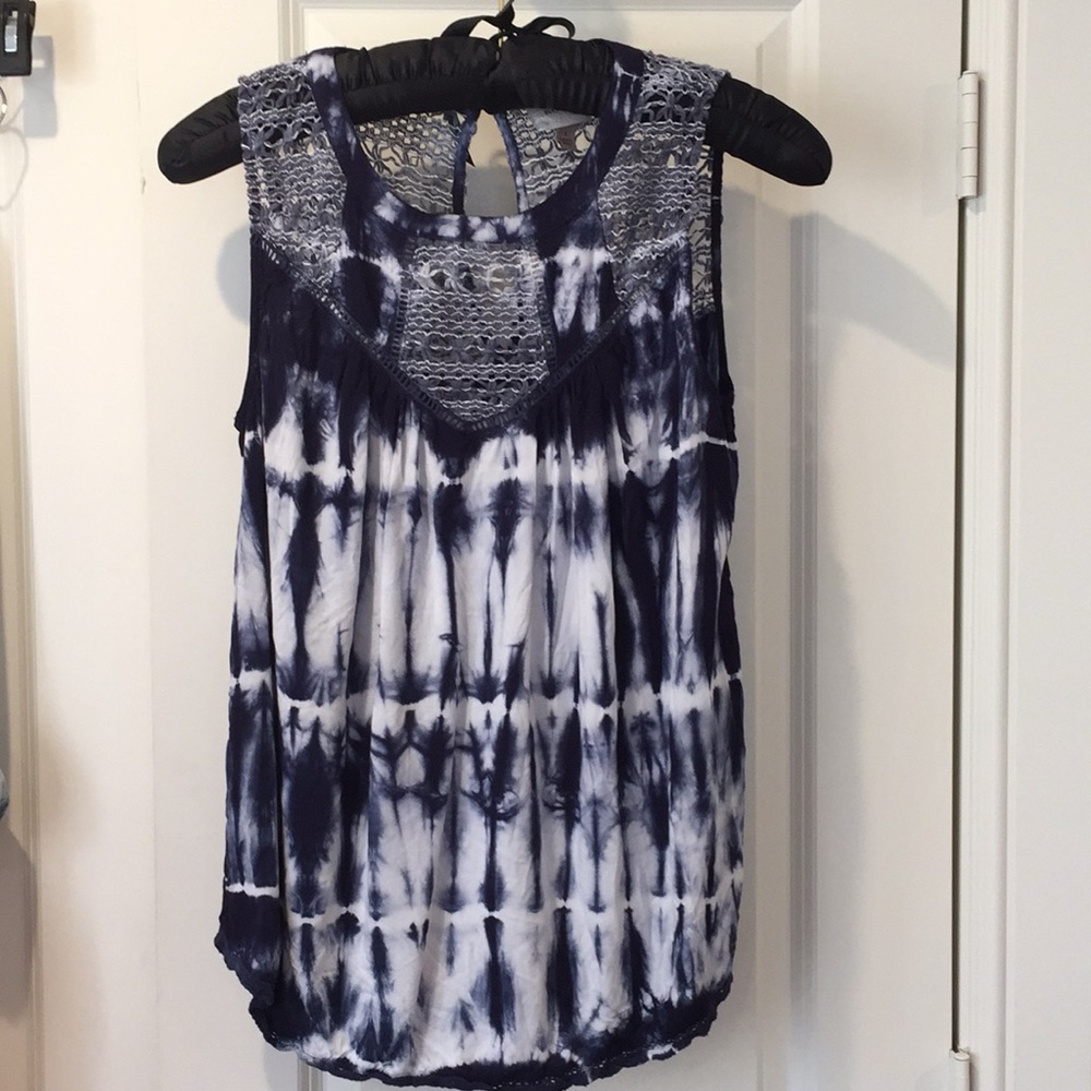 Cute spring/summer top!